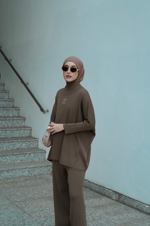 Anya Knit Set - olive nude